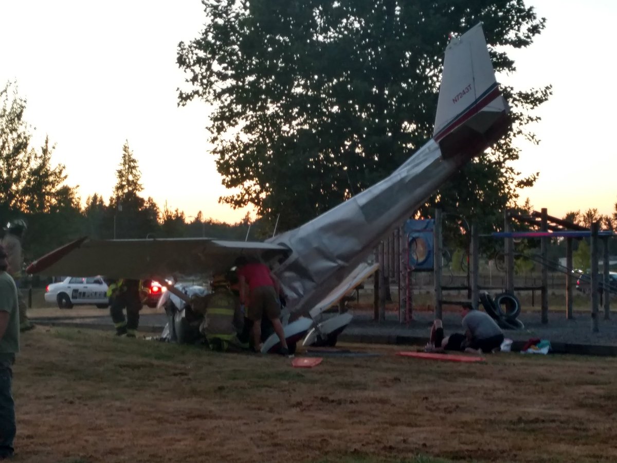 Small plane crashes in Enumclaw, 3 injured